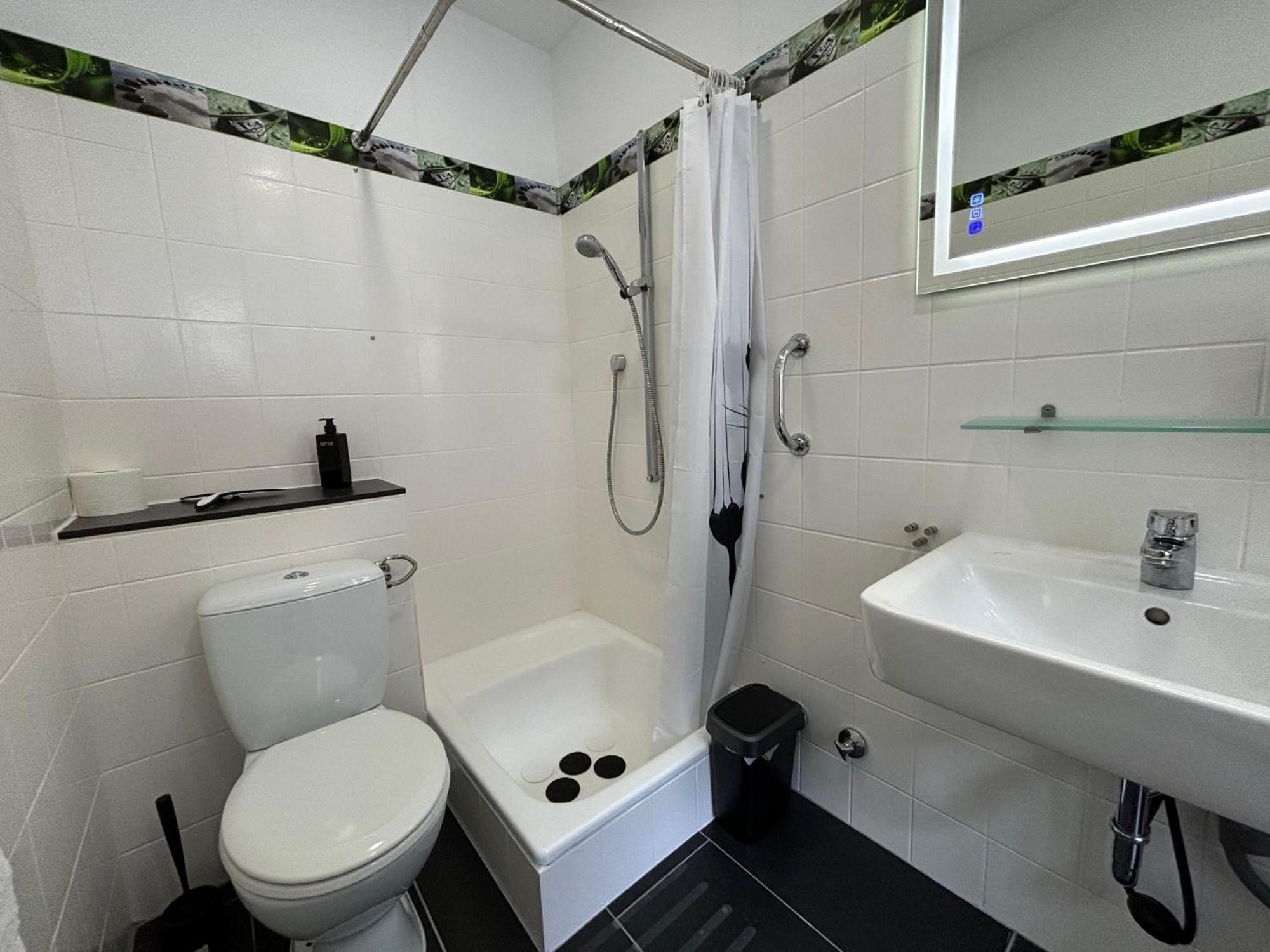 Appartement Hallgarten Rebe 11 *